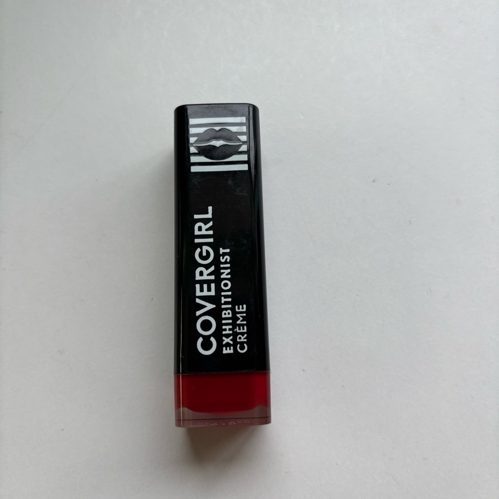 COVERGIRL Exhibitionist Creme Lipstick - Real Red